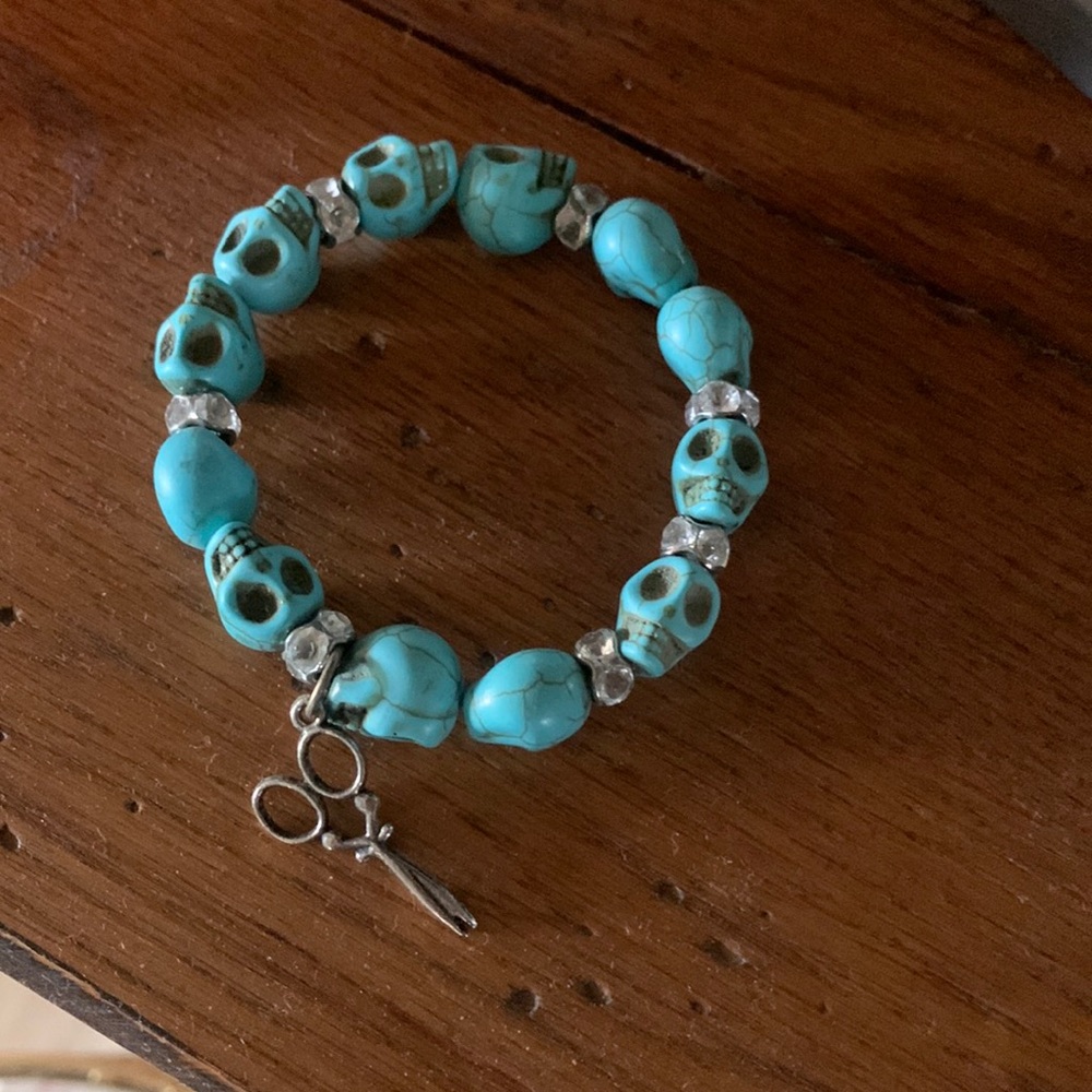 Turquoise Skull Bead Bracelette
